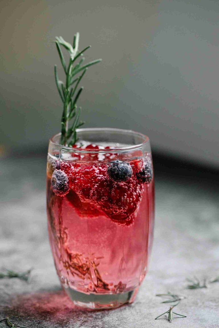 A Fun Cocktail Recipe to Try at Your Next Girls’ Night
